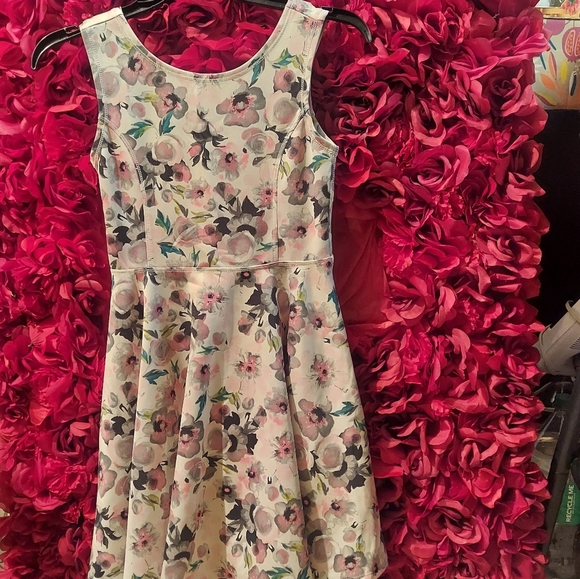 Children's Place 1989 Girls Size L 10/12 Floral Dress 94% Polyester 6% Spandex - Picture 1 of 4